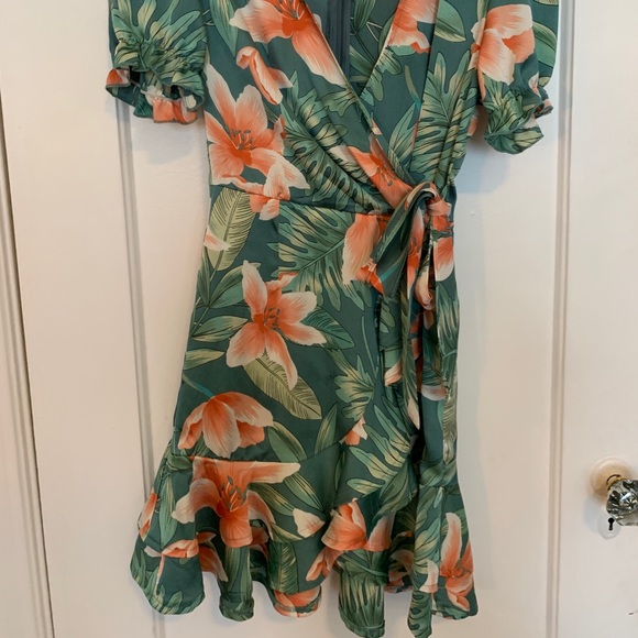 Hello Molly Tropical Floral Mini Dress - Picture 2 of 4